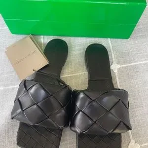 新品未使用 Bottega Veneta リド 39.5 Bottega Veneta | Shoes | Bottega Veneta Lido Flat Sandal